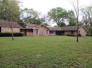 227 Perry Dr, Nacogdoches, TX 75964