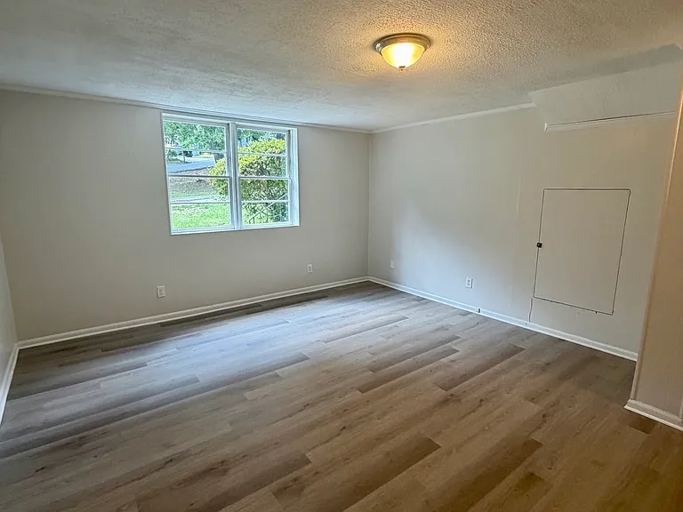 107 Stanley Ter — Photo 41