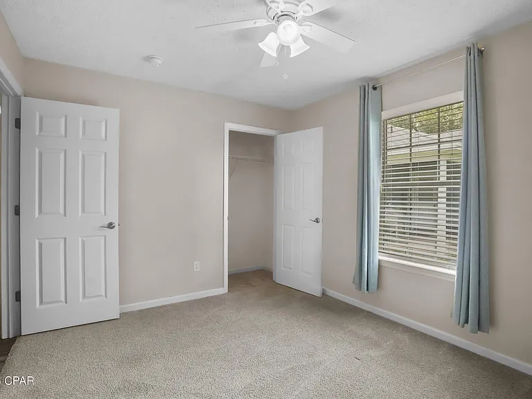1815 Foster Ave — Photo 27