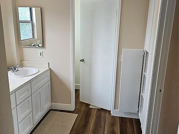 5th image of 14861 Mulberry Dr