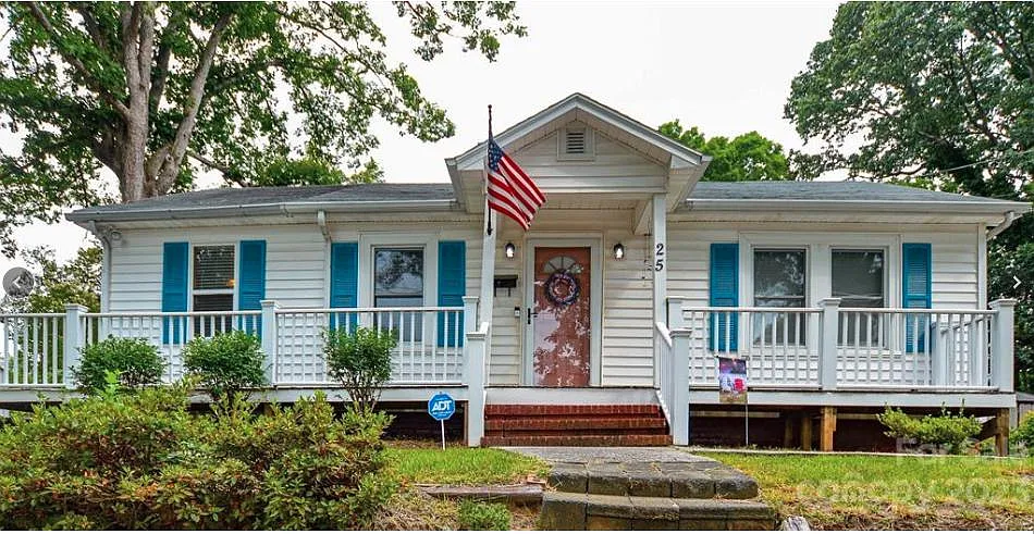 25 Todd Dr NE
