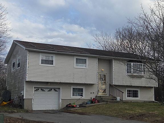 3rd image of 115 Rolling Meadows Rd