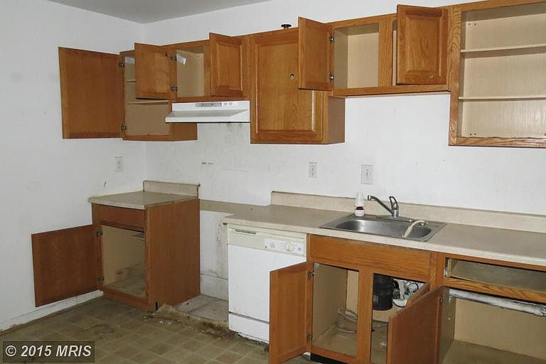 2nd image of 46841 Rogers Dr