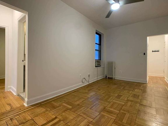 4th image of 455 W 44th St #17BC