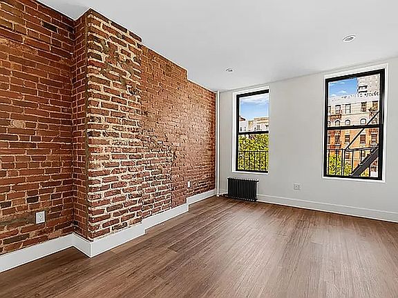 2nd image of 130 Allen St #101