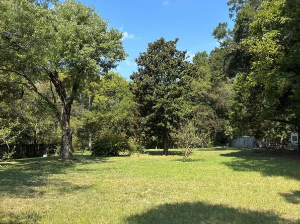 542 Old Tennessee Hwy NE, White, GA 30184