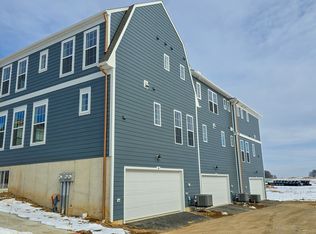 32 Old Barn Way, Carlisle, PA 17015
