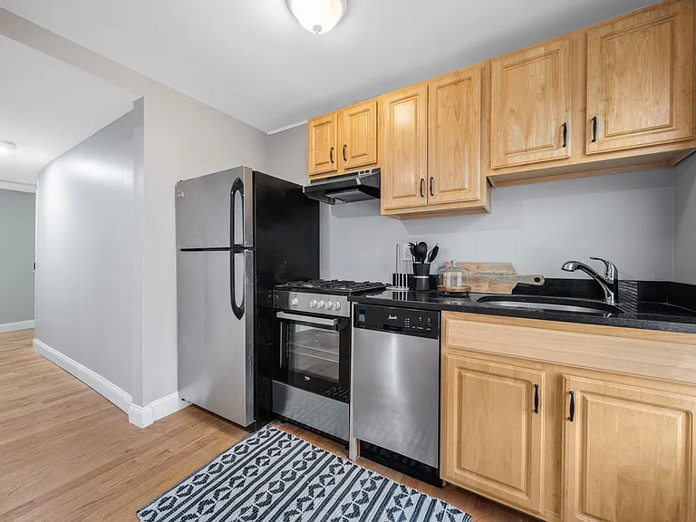 16 Mitchell St #3 — Photo 13