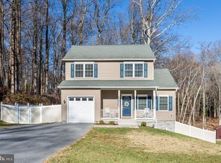 6408 Locust Ln, Sykesville, MD 21784