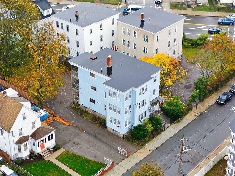 1st image of 124 Selden St