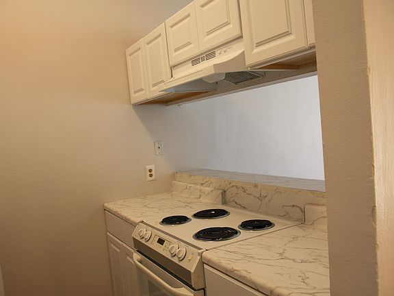 4th image of 2314 Continental Ave