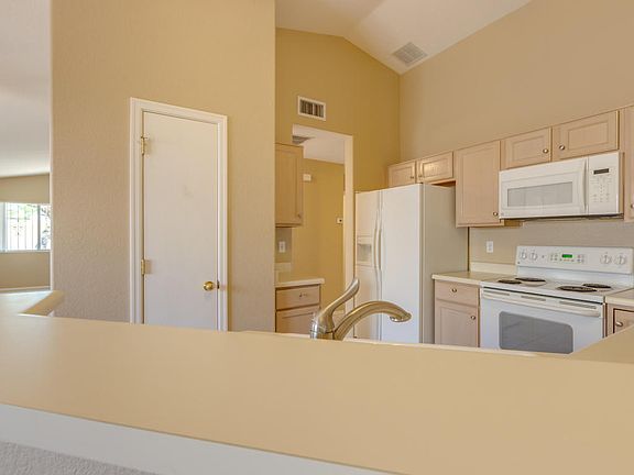 5th image of 3232 W Via Campana De Oro
