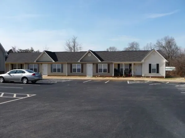 656 W 13th St, Newton, NC 28658