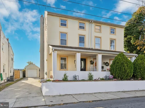 20 Edgemont Ave, Clifton Heights, PA 19018