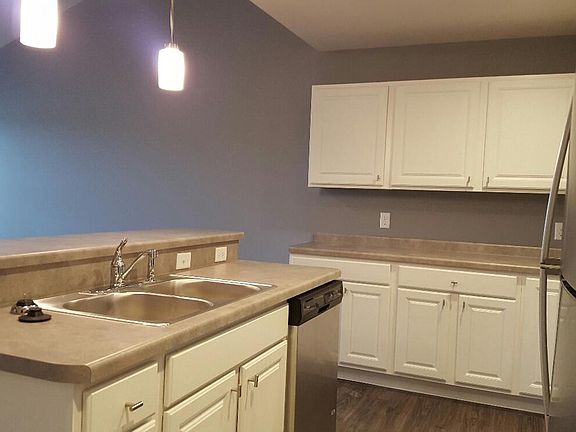 5th image of 651 21st St Unit 32
