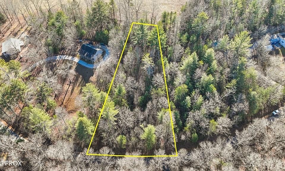 1st image of 17 Stacy Ln