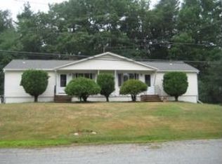 5 Meadow Ln, Salem, NH 03079