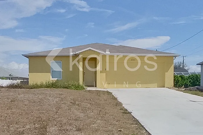 2227 NW 11th Ct