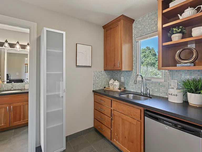 25900 Vinedo Ln — Photo 35