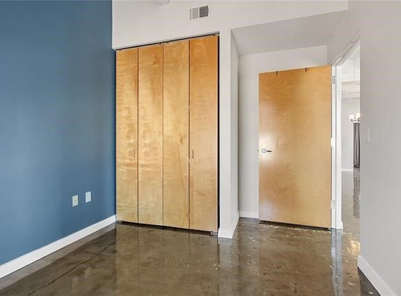 5th image of 21 W 10th St APT 13D