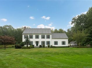 272 County Rd, Madison, CT 06443