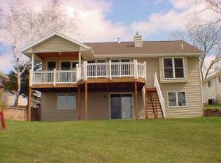 918 Tayco Rd, Menasha, WI 54952