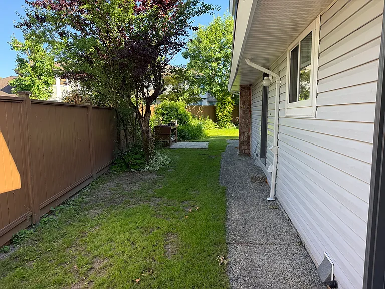 21438 86th Ave — Photo 21