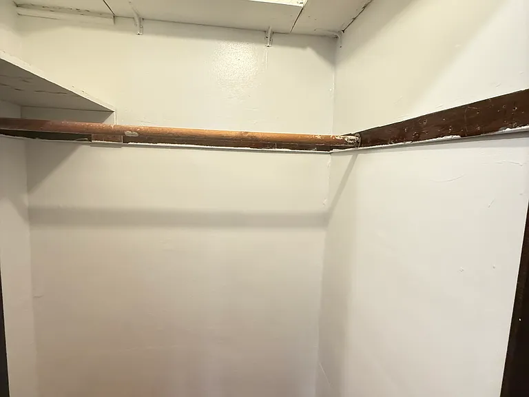 5542 N Artesian Ave #1B — Photo 6