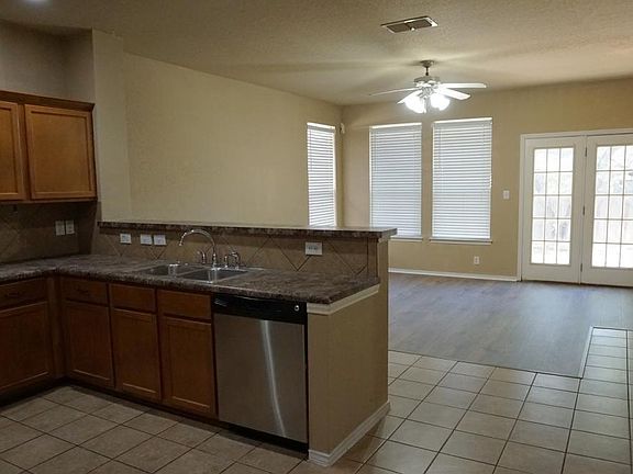 5th image of 26610 Sparrow Rdg