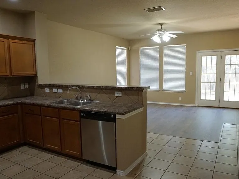 26610 Sparrow Rdg — Photo 5