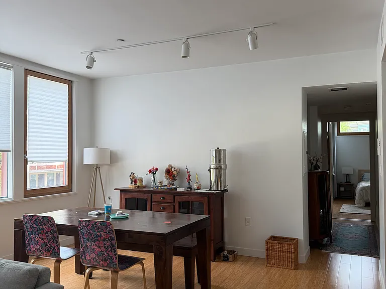 719 Washington St #202 — Photo 4