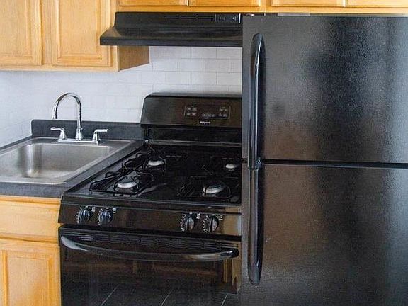 2nd image of 65 E 19th St APT 7E