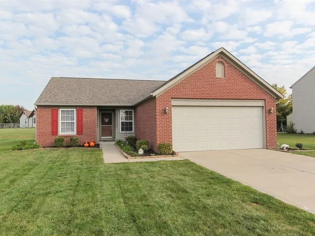 132 Davis Dr photo 1