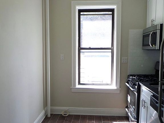 5th image of 4105 43rd St APT B1