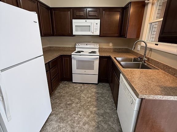 4th image of 4232 Central Ave #4