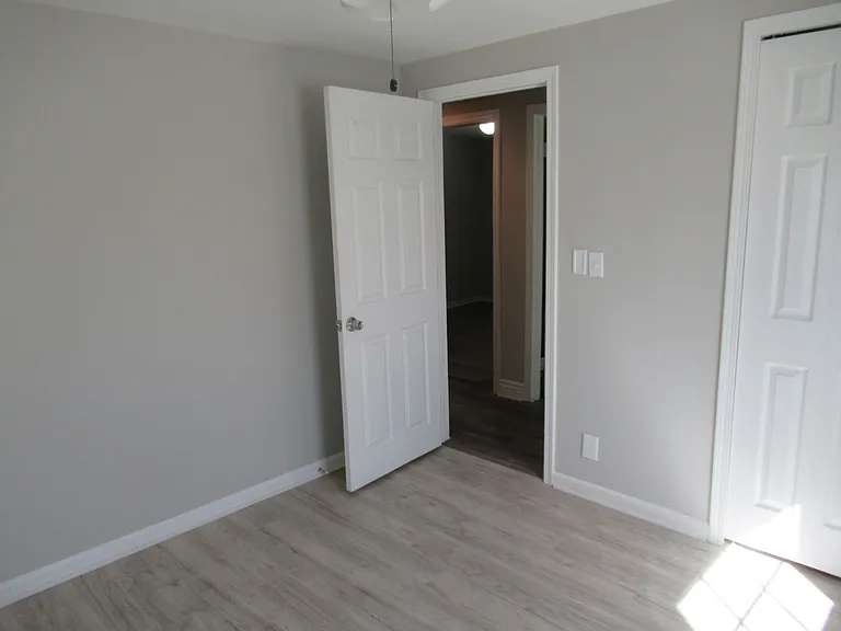 9295 Dorothy Dr — Photo 16