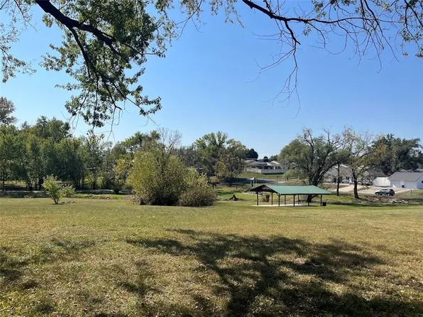 504 N 3rd St, Plattsburg, MO 64477