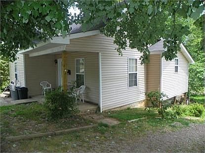 2nd image of 321 N Maple St