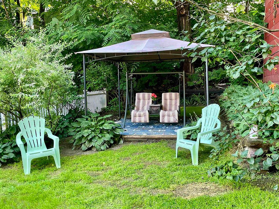 15 Earle Street, Bellows Falls, VT 05101 Zillow