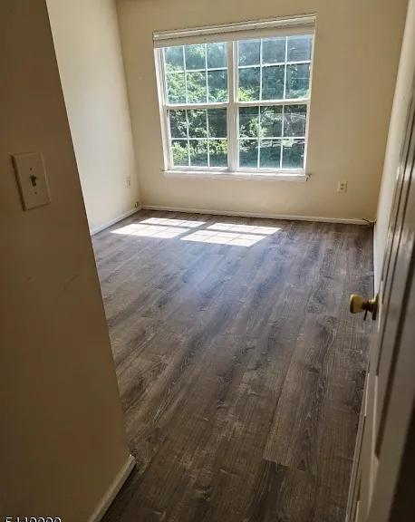 806 Magnolia Ln — Photo 3