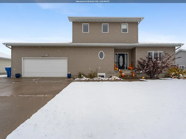 2025 Augusta Dr, Vermillion, SD 57069