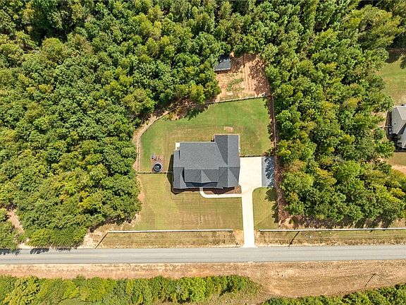 4th image of 2845 Pear Tree Rd