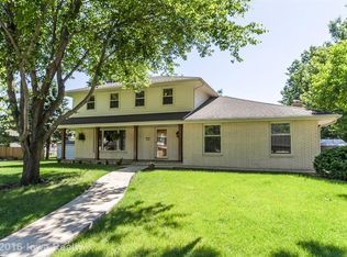 4313 74th St, Urbandale, IA 50322