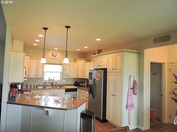 5th image of 65396 Crescent Rd
