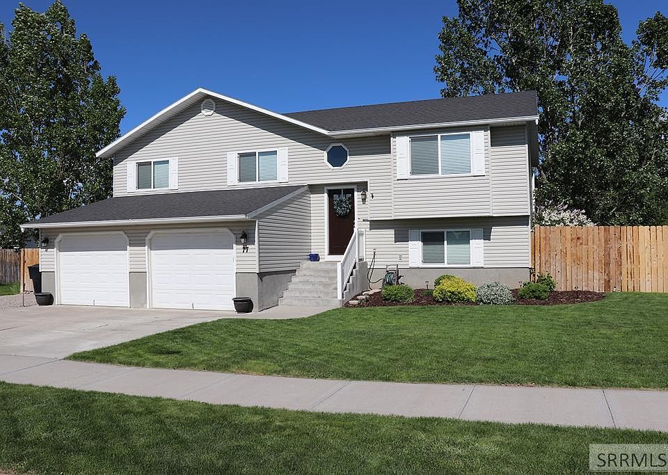 1st image of 77 Douglas Dr