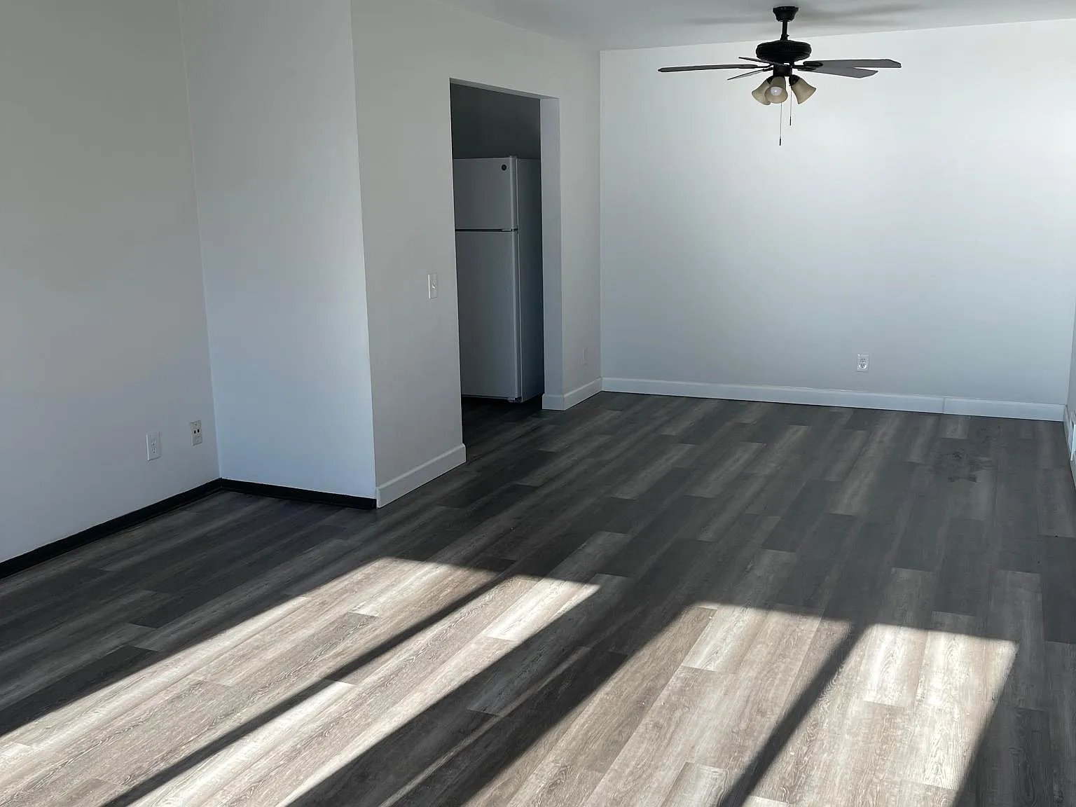 2 bed, 850 sqft, $1,350 — Photo 2