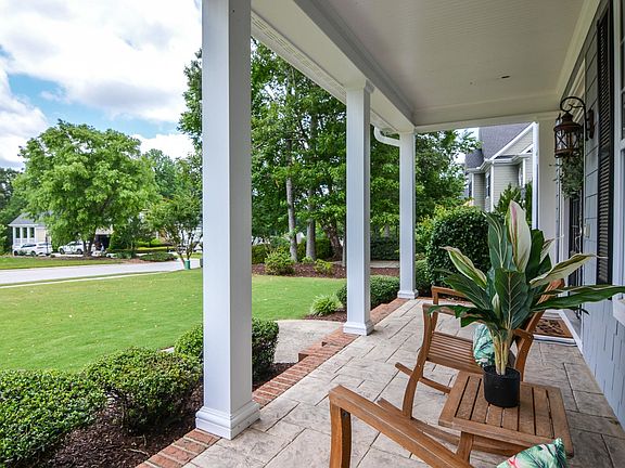 5th image of 148 Townsend Dr