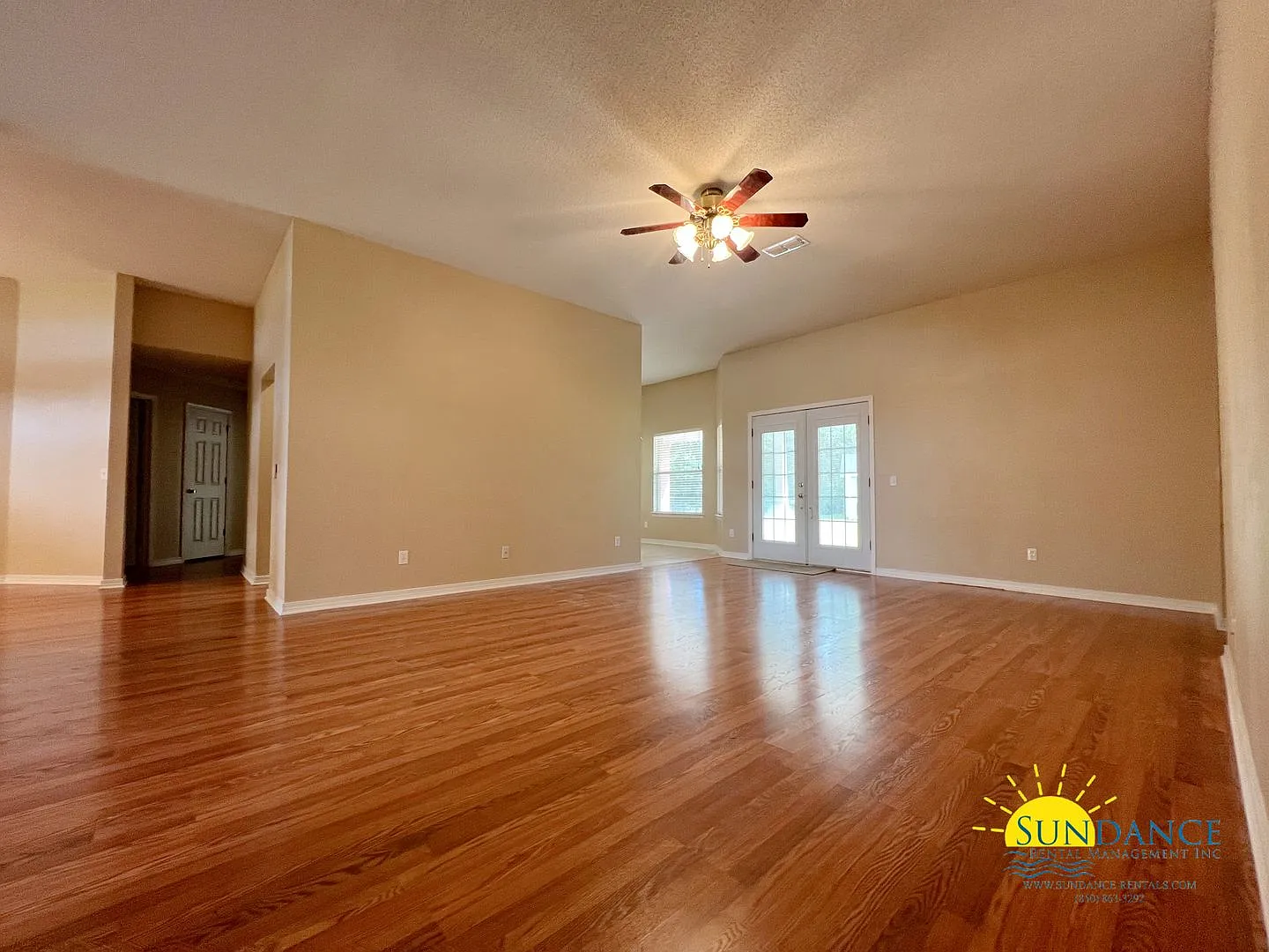 Holley by the Sea 4 bedroom & 3 full bathroom home! — Photo 3