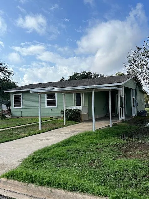 2 bed, 768 sqft, $1,500 — Photo 1