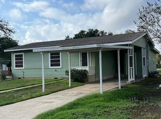 105 Titcomb, Poth, TX 78147